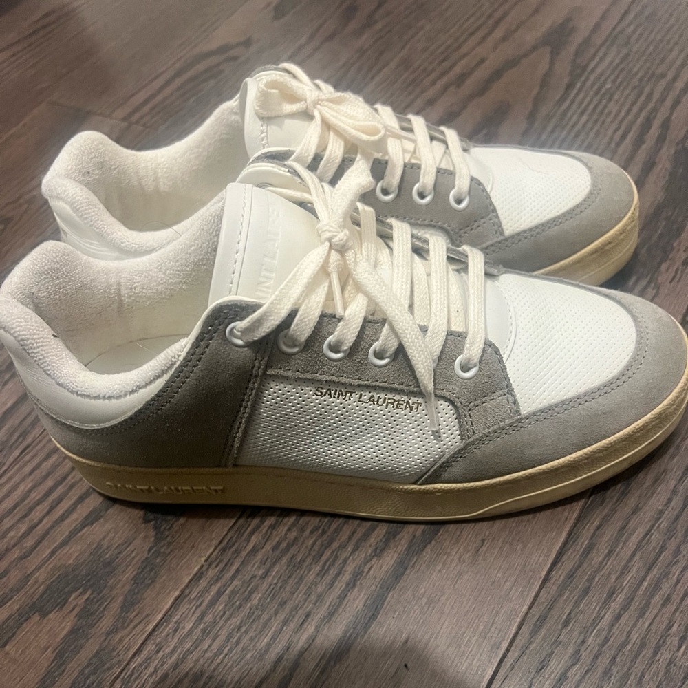 Saint Laurent sneakers in leather and suede size 40 (open to offers)